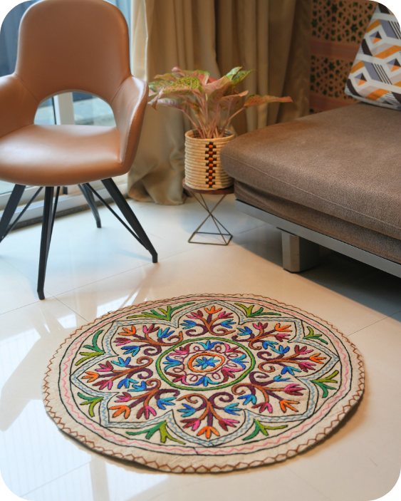 Raj Mohar - Round Rug