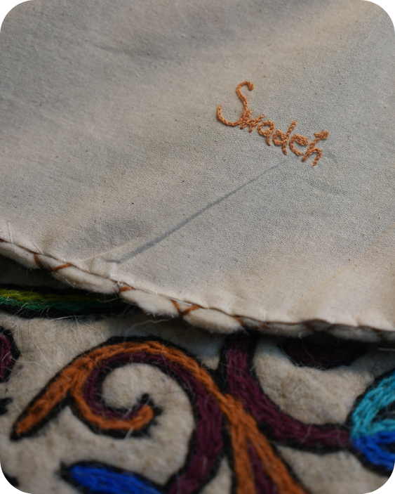 Raj Mohar - Round Rug