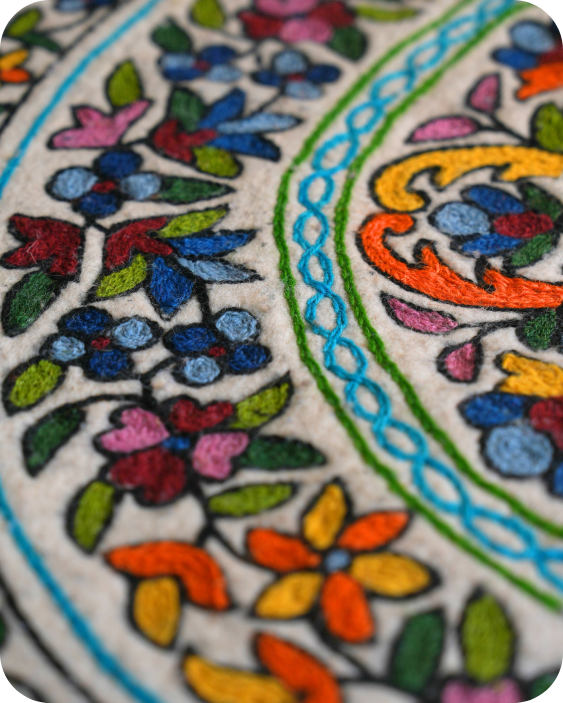 Raj Bagh - Round Rug