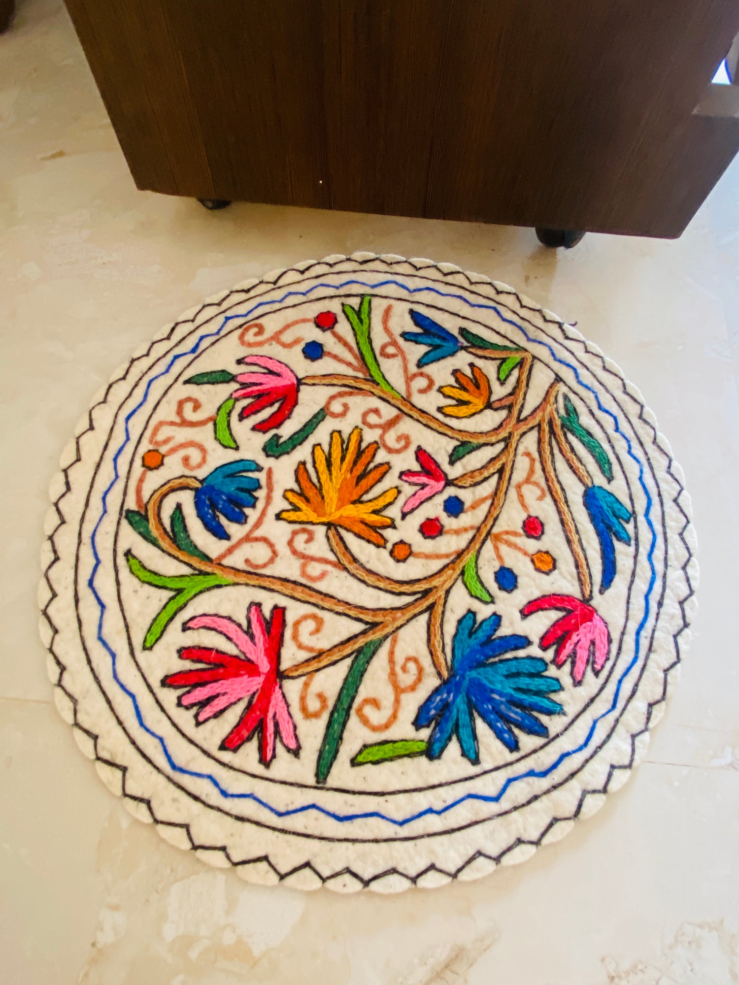 Round Rug - Ruhani Phool