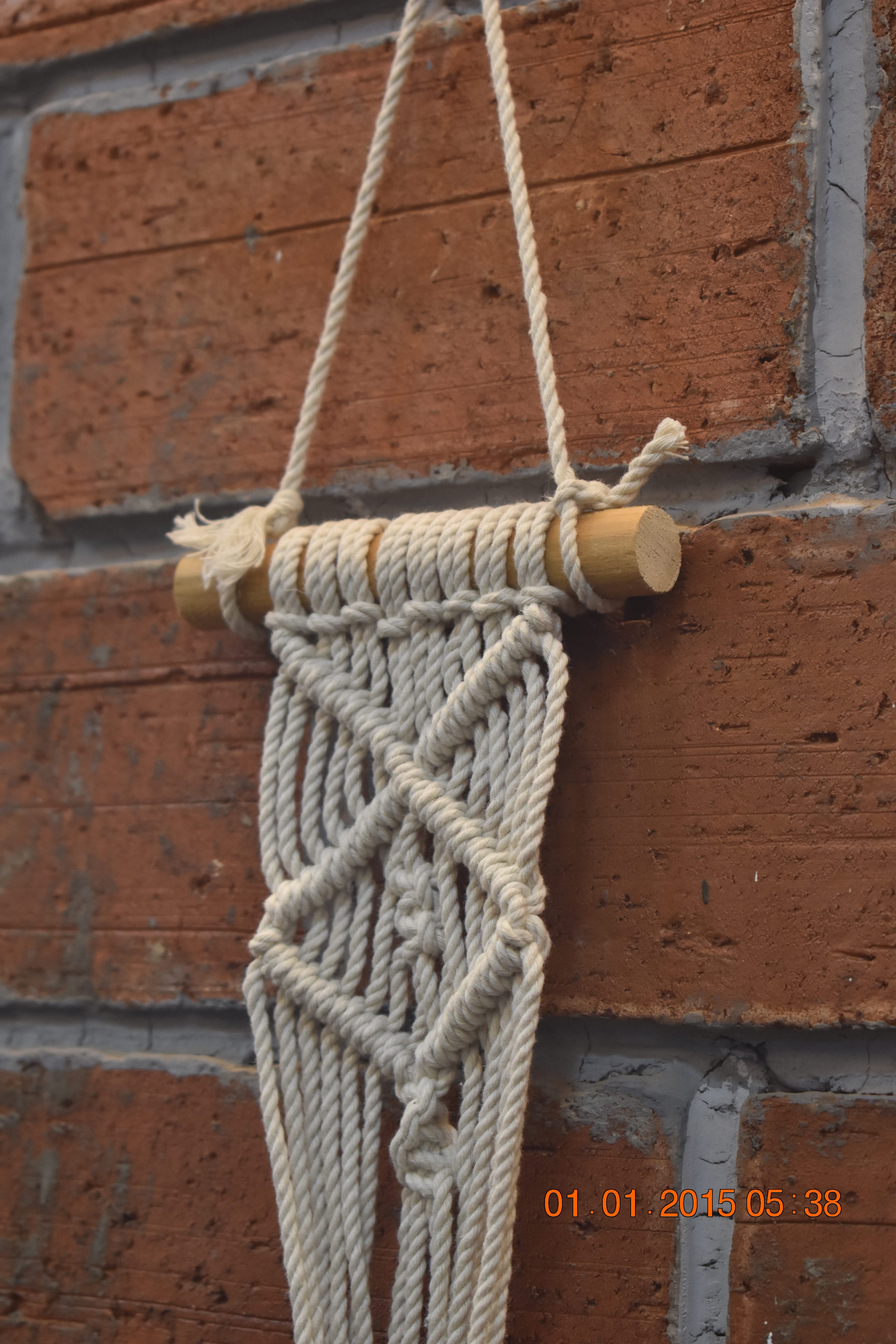 Nova-Macramé Plant Holder