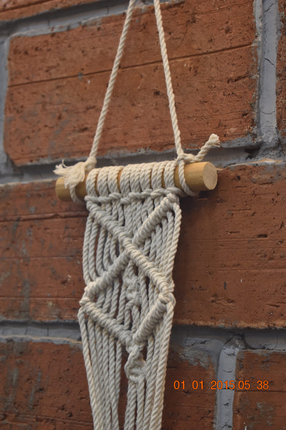 Nova-Macramé Plant Holder